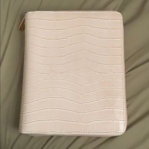 Kikki k almond faux croc zip planner